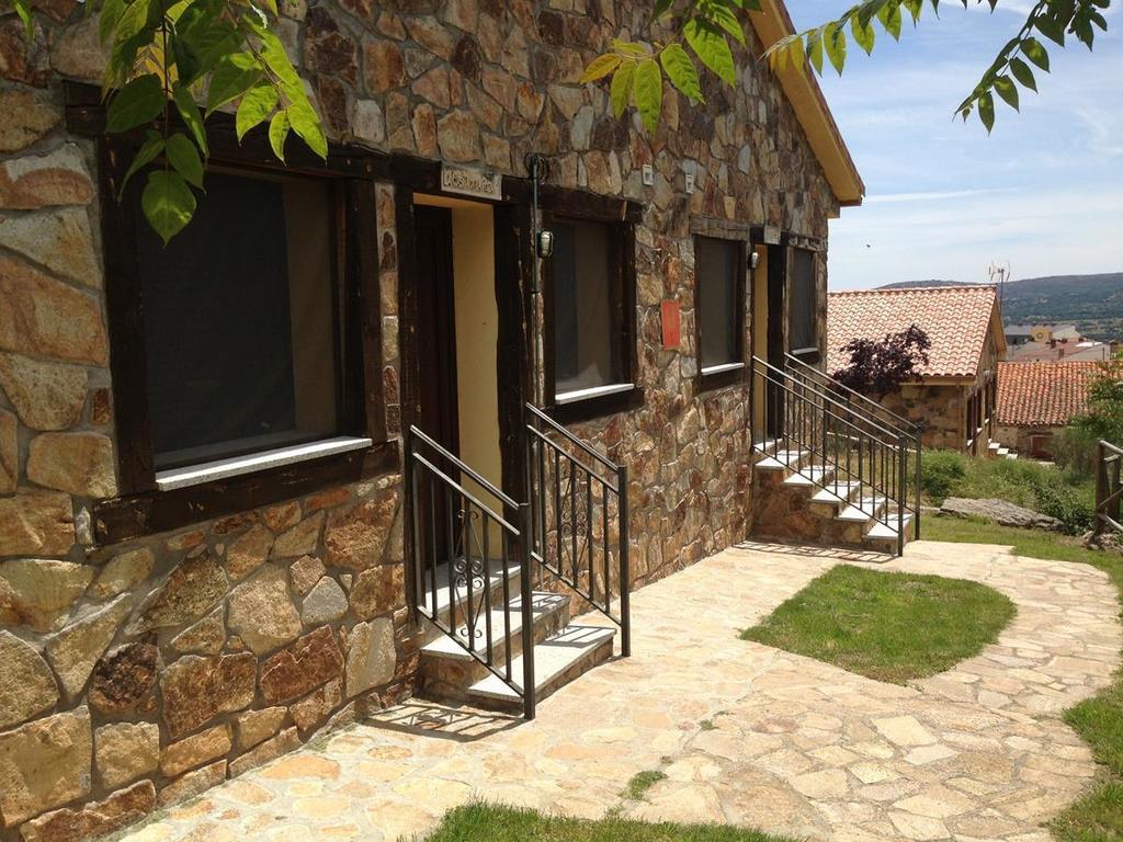 Las Casitas De La Poza Konuk evi Gargantilla del Lozoya Dış mekan fotoğraf