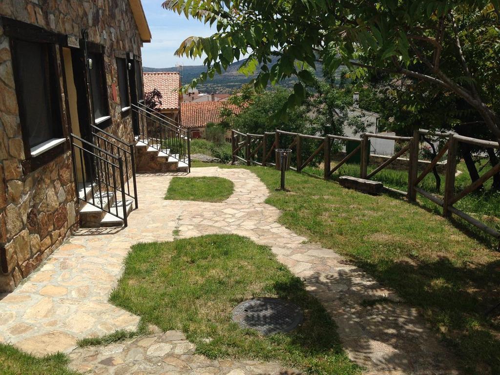 Las Casitas De La Poza Konuk evi Gargantilla del Lozoya Dış mekan fotoğraf