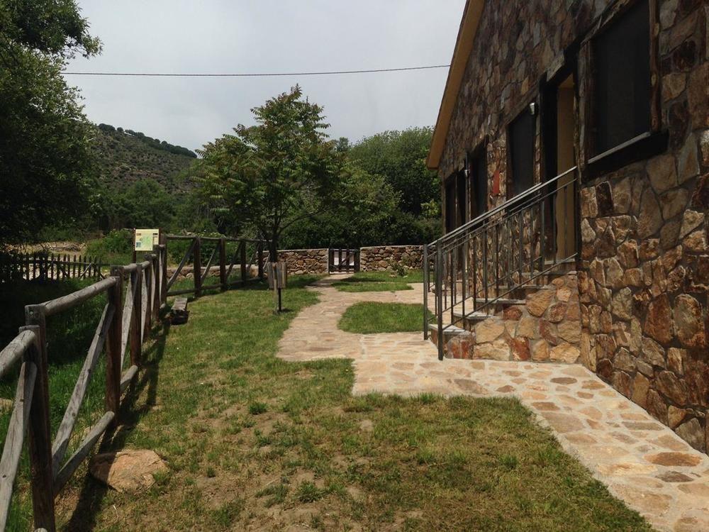 Las Casitas De La Poza Konuk evi Gargantilla del Lozoya Dış mekan fotoğraf